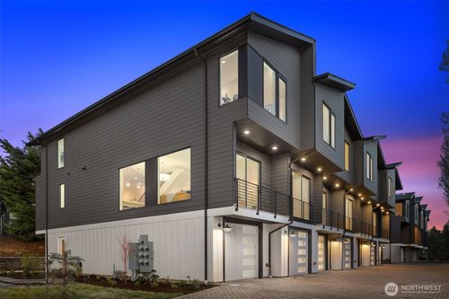 12701 Ne 144th St, Kirkland, WA, 98034-4856 | Card Image