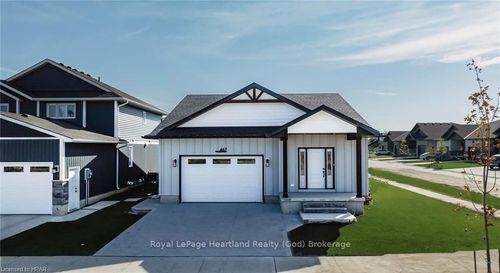 467 Woodridge Dr, Goderich, ON, N7A4M2 | Card Image