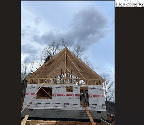 310 Autumn Run Road, West Jefferson, NC, 28694 | Card Image