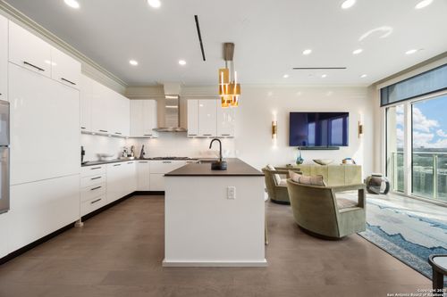 apt-1305-123 Lexington Ave, San Antonio, TX, 78205-1122 | Card Image