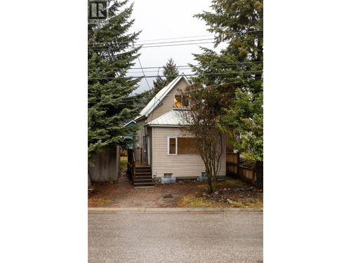 {{alt}} | Card Image