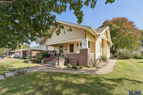 136 S 2nd St, Seward, NE, 68434-2104 | Card Image