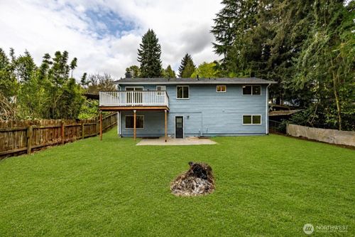 9439 11th Ave Sw, Seattle, WA, 98106-2907 | Card Image