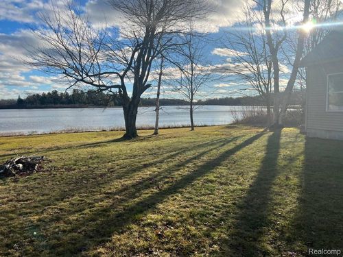 33902 W Birch Shores Dr, Trout Lake, MI, 49793 | Card Image