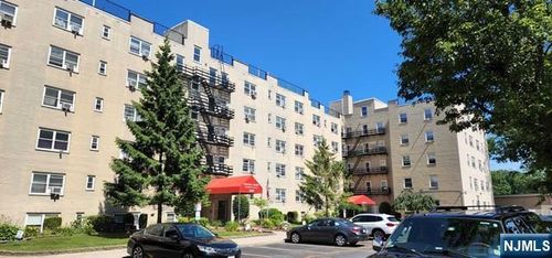 2215 N Central Road, Fort Lee, NJ, 07024 | Card Image