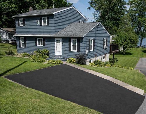 6076 W Lake Rd, Auburn, NY, 13021-5647 | Card Image