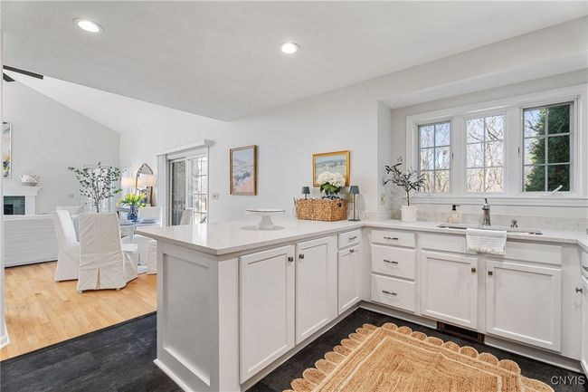 28 Willowbrook Dr, Townhouse with 2 bedrooms, 3 bathrooms and null parking in Owasco NY | Image 5
