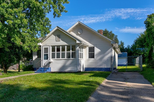 Guthrie Ave, Des Moines, IA 50316