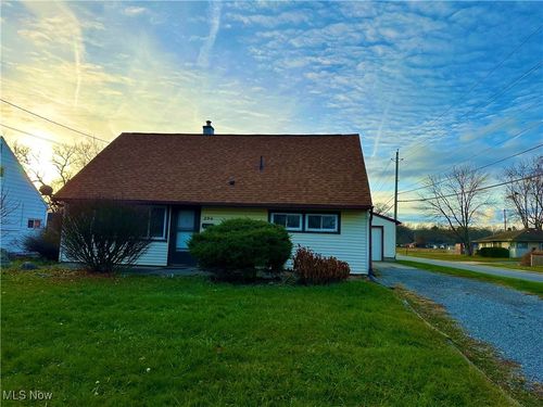 294 N Edgehill Ave, Austintown, OH, 44515-2814 | Card Image