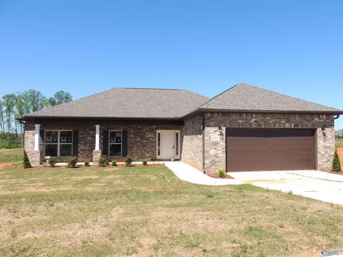 138 Khaki Ridge Dr, Hazel Green, AL, 35750-8728 | Card Image