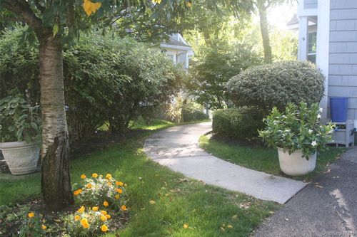 9 High Ridge Rd, Ossining, NY, 10562-1969 | Card Image