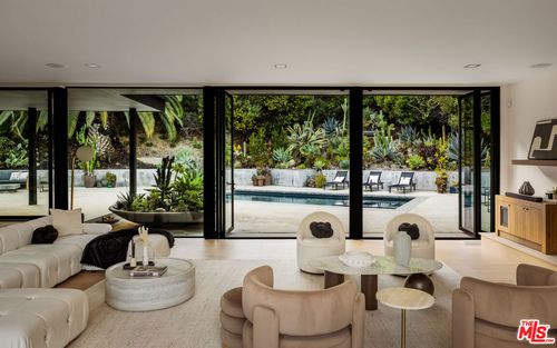 9991 Liebe Dr, Beverly Hills, CA, 90210-1037 | Card Image