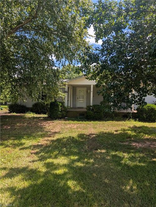 111 Jay Vonne Trl, Stokesdale, NC, 27357-8086 | Card Image