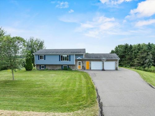 9713 Riveredge Dr, Marshfield, WI, 54449-8736 | Card Image
