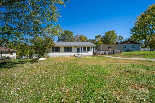 4 Boris St, Asheville, NC, 28806-2001 | Card Image
