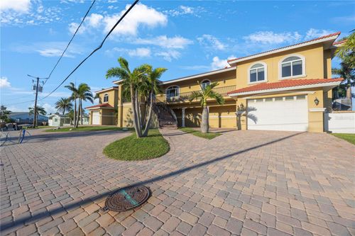 736 Pruitt Dr, MADEIRA BEACH, FL, 33708-2359 | Card Image