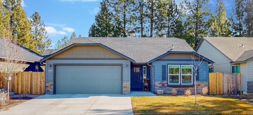 680 Mckinney Ranch Rd, Sisters, OR, 97759-3142 | Card Image