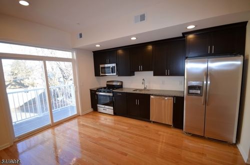 apt-2-105 Center St, Garwood, NJ, 07027-1266 | Card Image