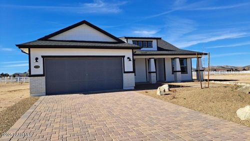 2730 Nelson Ln, Chino Valley, AZ, 86323-8261 | Card Image