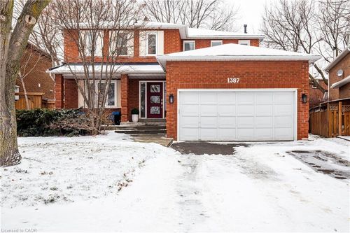 1387 Chedboro Cres, Oakville, ON, L6J7A4 | Card Image