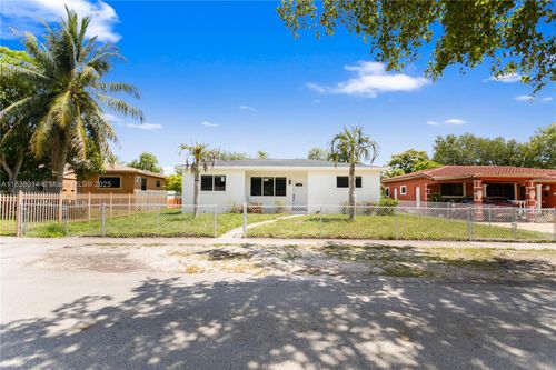 775 Ne 145th St, North Miami, FL, 33161-2920 | Card Image