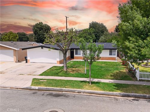 19025 Nearbrook St, Canyon Country, CA, 91351-3306 | Card Image