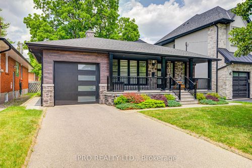 6 Cardigan Rd, Etobicoke, ON, M8Z2V9 | Card Image