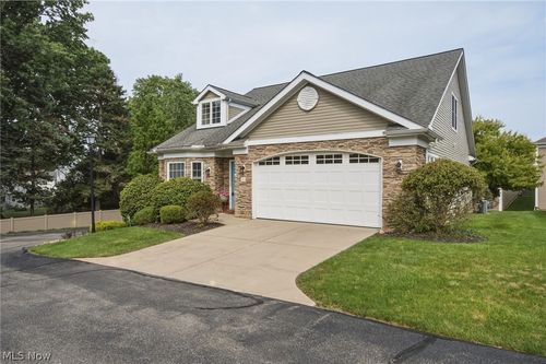 21 Bristol Ln, Rocky River, OH, 44116-3779 | Card Image