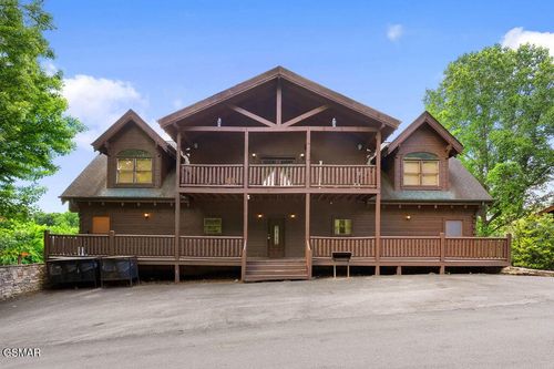 326 Alpine Mountain Way, Pigeon Forge, TN, 37863-7012 | Card Image