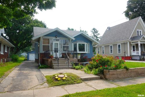 559 Clark St, Galesburg, IL, 61401-3605 | Card Image