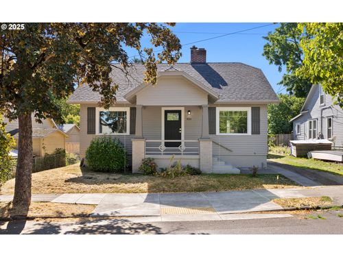 854 Ne Madrona St, Portland, OR, 97211-4066 | Card Image