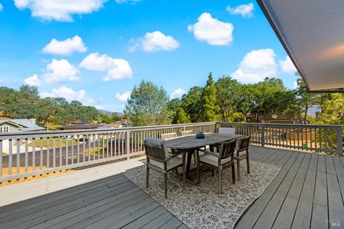 1001 Eastridge Dr, Napa, CA, 94558-9693 | Card Image