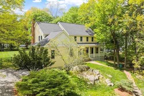 37 Concord Rd, Acton, MA, 01720-4603 | Card Image