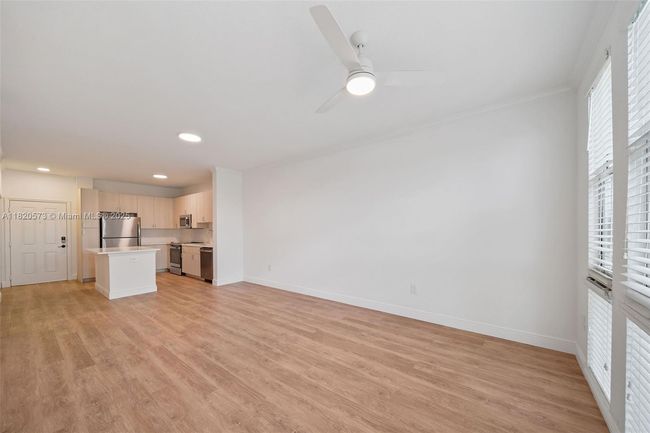 213 - 10170 Sw 7 Th St, Condo with 2 bedrooms, 2 bathrooms and null parking in Pembroke Pines FL | Image 20