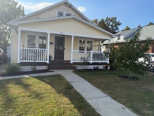 309 Taylor Ave, Endicott, NY, 13760-3128 | Card Image