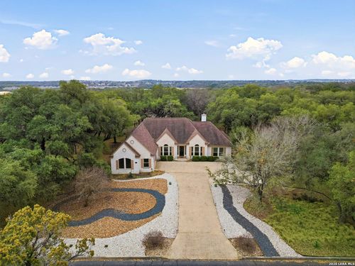 105 Kendall Rdg, Boerne, TX, 78015-8362 | Card Image