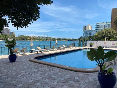 702-10101 E Bay Harbor Dr, Bay Harbor Islands, FL, 33154-1202 | Card Image