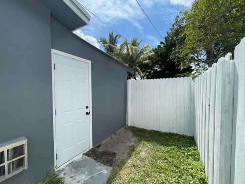b-6602 Sw 19th Ct, North Lauderdale, FL, 33068-4820 | Card Image