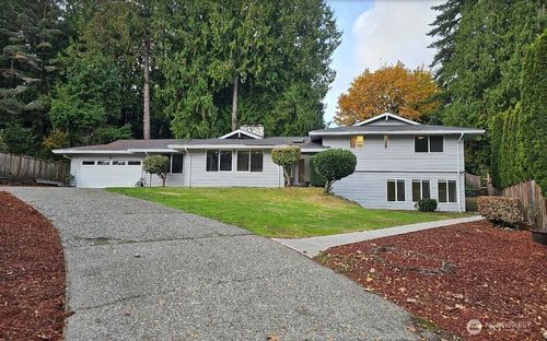 1135 147th Pl Ne, Bellevue, WA, 98007-4014 | Card Image