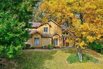 View of front of house with a front yard | Image 1