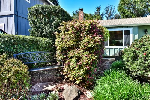 743 Paula Ln, Petaluma, CA, 94952-1827 | Card Image