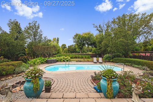 3437 Cascade Cir, Rochester Hills, MI, 48307-5171 | Card Image