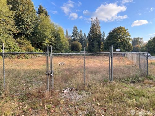 20045 Renton Maple Valley Rd Se, Maple Valley, WA, 98038-8951 | Card Image