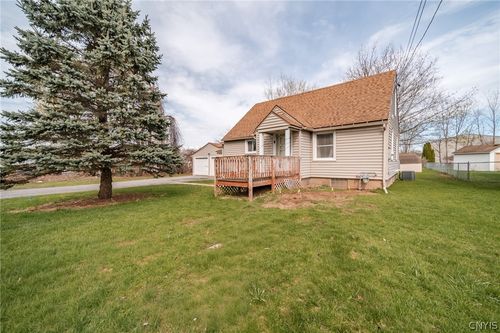 118 Oak Dr, Syracuse, NY, 13212-1641 | Card Image