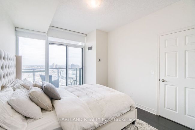 1901 - 339 Rathburn Rd W, Condo with 1 bedrooms, 1 bathrooms and 1 parking in Mississauga ON | Image 10