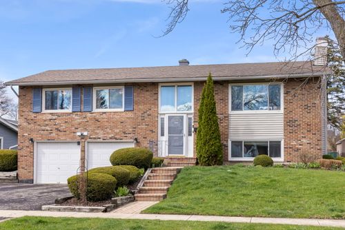 2508 Stonewall Ave, Woodridge, IL, 60517-1102 | Card Image