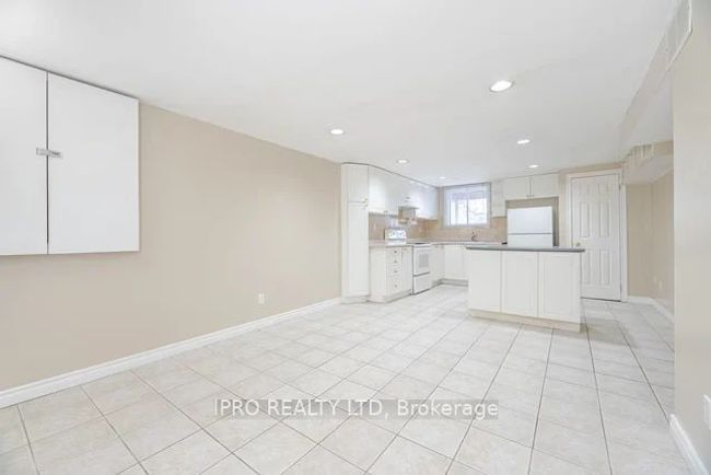 BSMNT - 71 Daniels Cres, House other with 2 bedrooms, 1 bathrooms and 2 parking in Ajax ON | Image 14