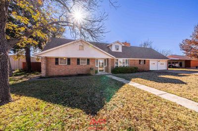 1406 Bartley Street, House other with 4 bedrooms, 2 bathrooms and null parking in Stamford TX | Image 3