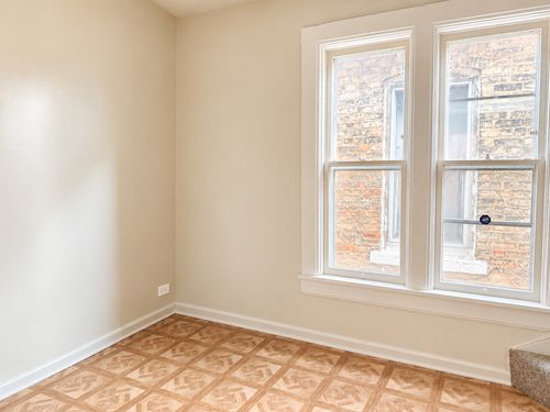 909 N Homan Ave, Chicago, IL, 60651-4157 | Card Image