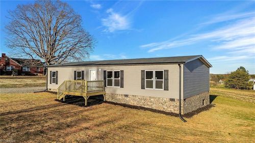 501 Mount Wesley Church Rd, Hiddenite, NC, 28636-9362 | Card Image